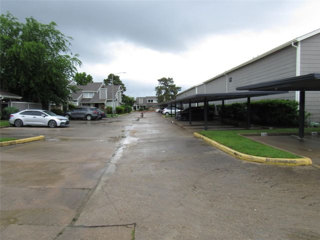 12109 Sandpiper Drive 121, Houston, TX 77035