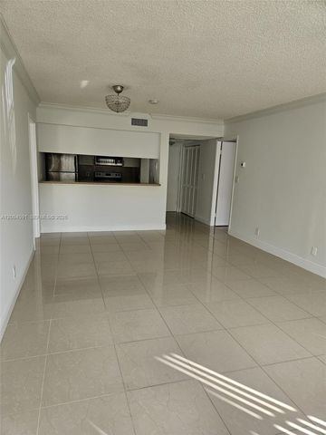 8160 Geneva Ct 208, Doral, FL 33166