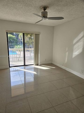 8160 Geneva Ct 208, Doral, FL 33166