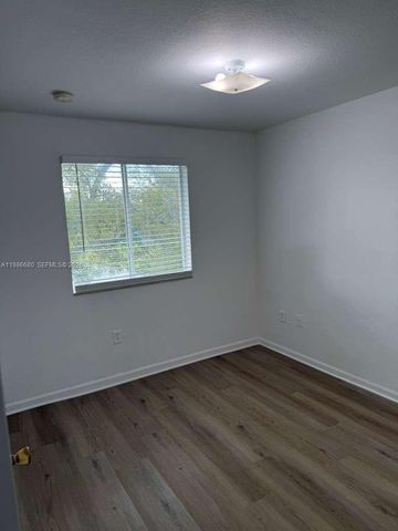 2470 SE 15th Pl 335, Homestead, FL 33035