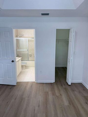 2470 SE 15th Pl 335, Homestead, FL 33035