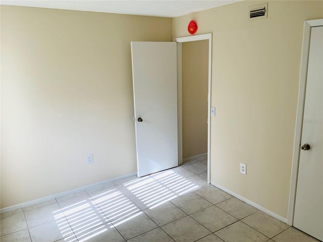 14409 HANGING MOSS CIRCLE 102, Tampa, FL 33613
