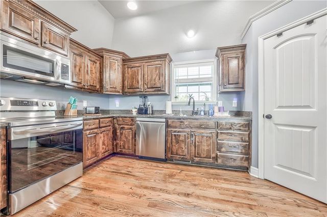 14173 Ashbury Court, Basehor, KS 66007