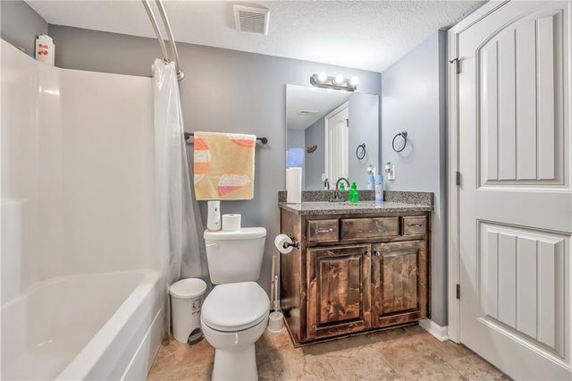 14173 Ashbury Court, Basehor, KS 66007