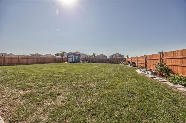 14173 Ashbury Court, Basehor, KS 66007