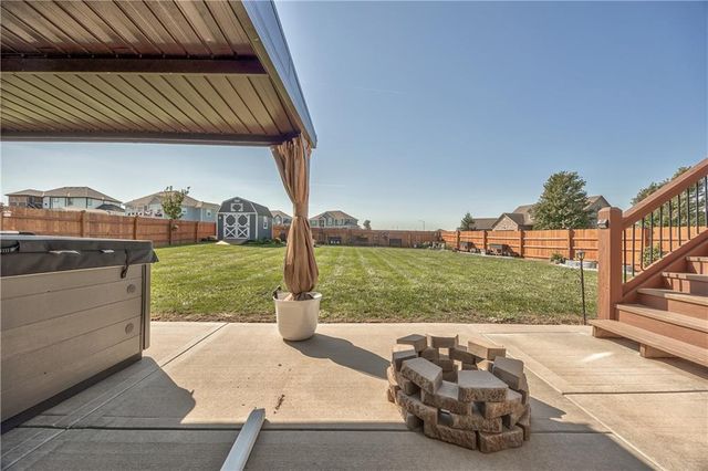 14173 Ashbury Court, Basehor, KS 66007