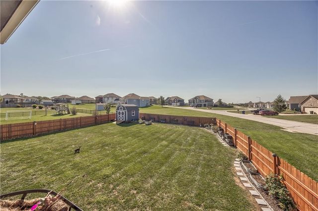 14173 Ashbury Court, Basehor, KS 66007