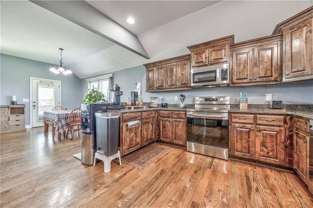 14173 Ashbury Court, Basehor, KS 66007