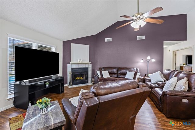 608 Battlecreek Lane, Leander, TX 78641