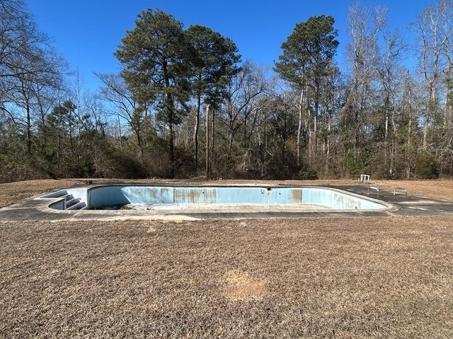75 Cottonhill Rd, Eufaula, AL 36027