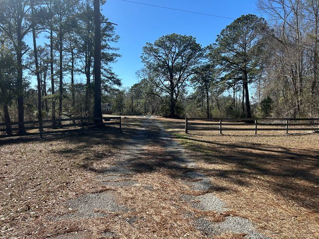 75 Cottonhill Rd, Eufaula, AL 36027