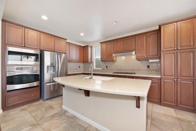 1505 El Camino Verde Dr, Lincoln, CA 95648