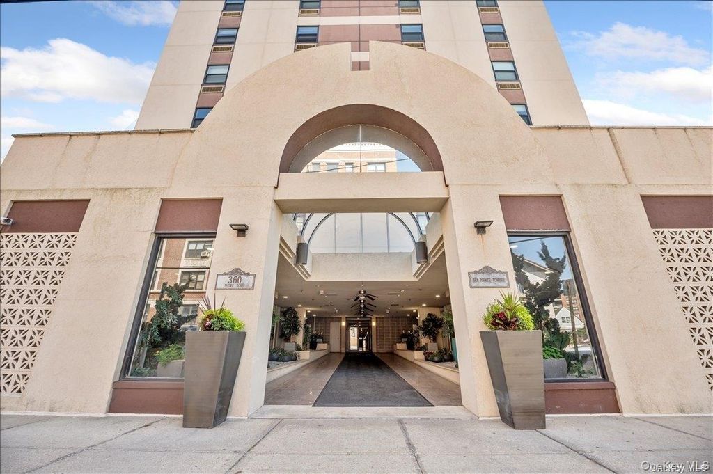 360 Shore Road 3B, Long Beach, NY 11561