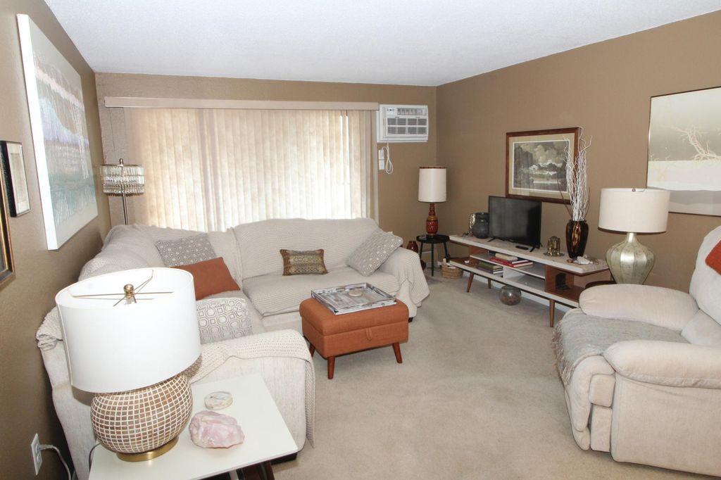 30675 Park Street 211, Lindstrom, MN 55045 — photo 2