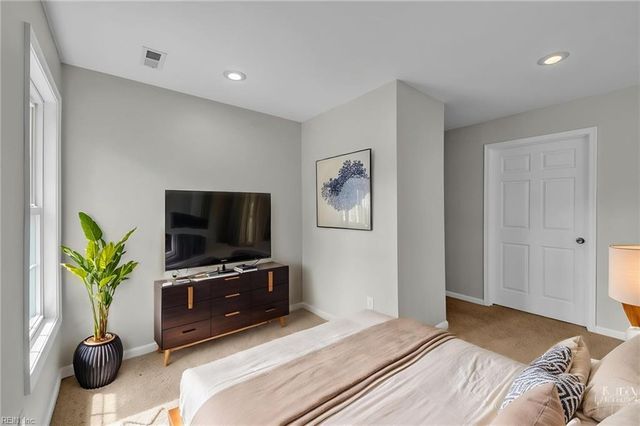 247 Hunts Neck RD, Poquoson, VA 23662