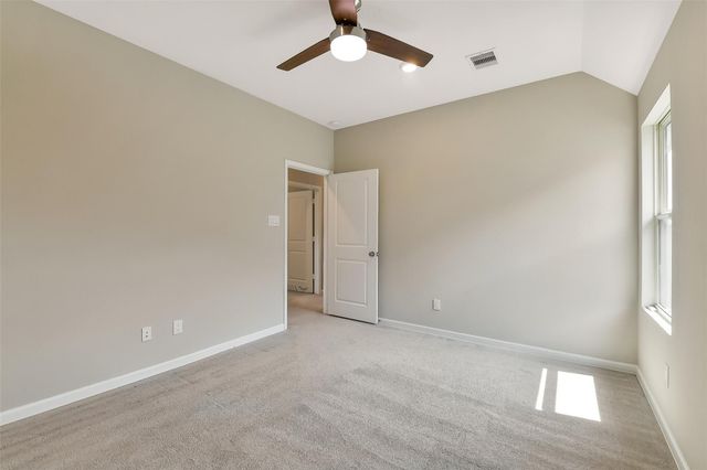 1439 Northwood Bluff Lane, Pinehurst, TX 77362
