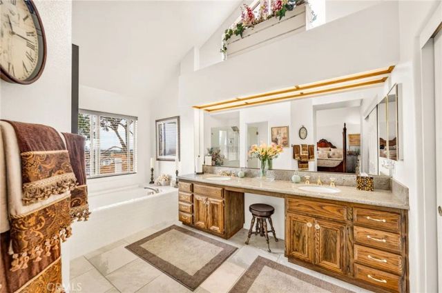 2481 Thistlewood Lane, Corona, CA 92882