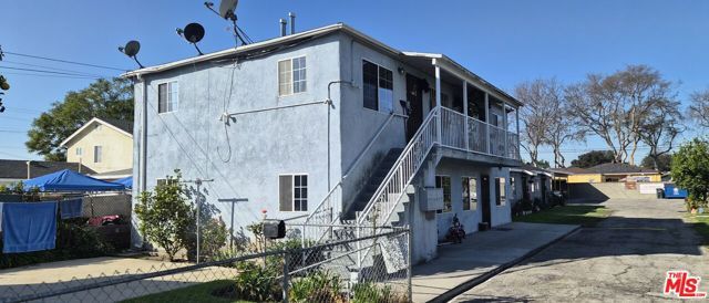 7025 Vinevale Avenue, Bell, CA 90201