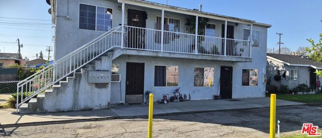 7025 Vinevale Avenue, Bell, CA 90201