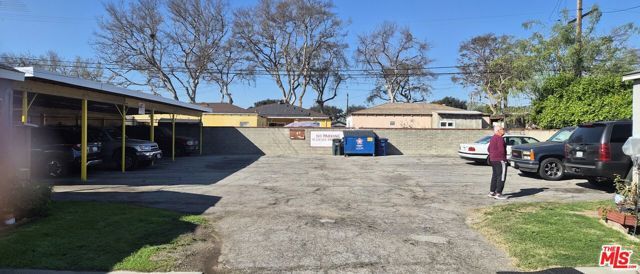 7025 Vinevale Avenue, Bell, CA 90201