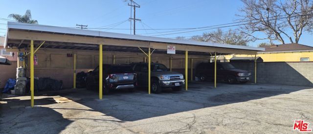 7025 Vinevale Avenue, Bell, CA 90201