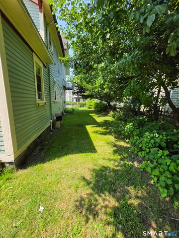 256 Hillside Avenue, Waterbury, CT 06710
