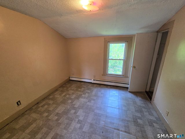 256 Hillside Avenue, Waterbury, CT 06710