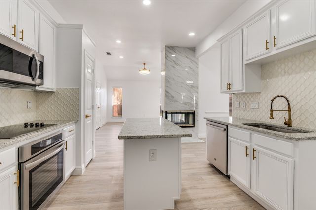 322 E Hillcroft Drive, Duncanville, TX 75137