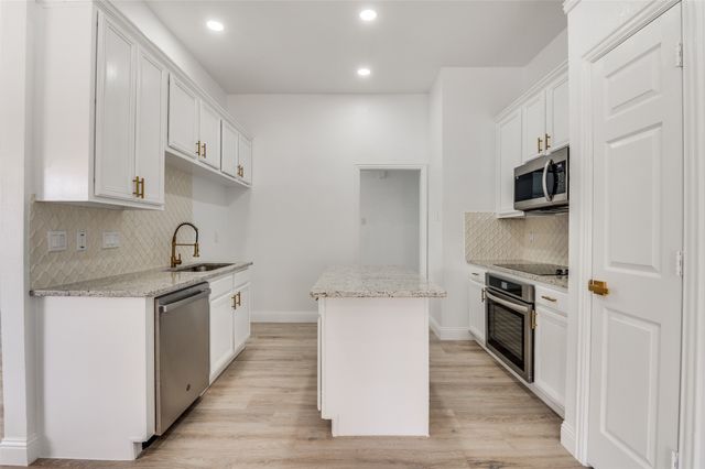 322 E Hillcroft Drive, Duncanville, TX 75137