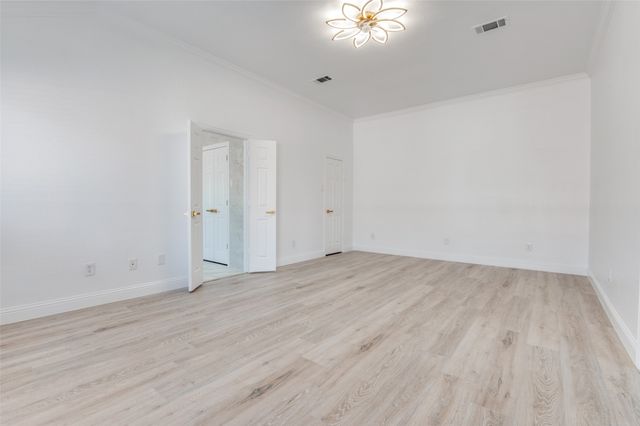 322 E Hillcroft Drive, Duncanville, TX 75137