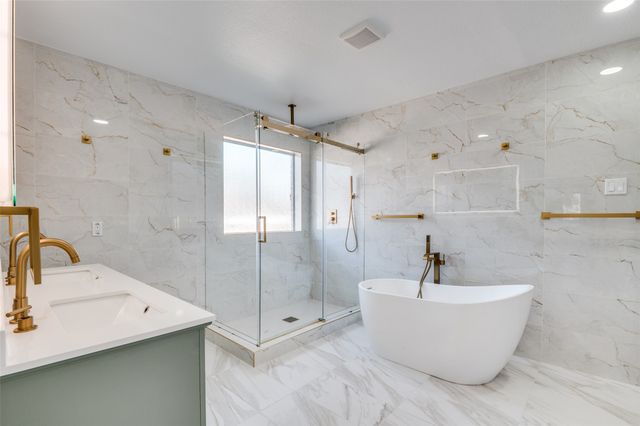 322 E Hillcroft Drive, Duncanville, TX 75137