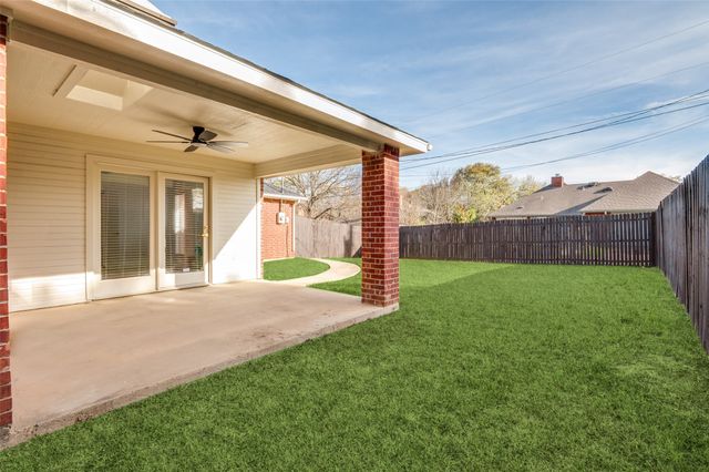 322 E Hillcroft Drive, Duncanville, TX 75137