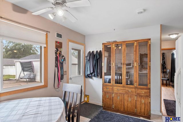 4225 Pioneers Boulevard, Lincoln, NE 68516
