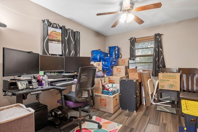 4225 Pioneers Boulevard, Lincoln, NE 68516