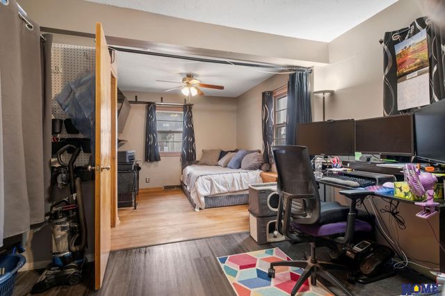 4225 Pioneers Boulevard, Lincoln, NE 68516