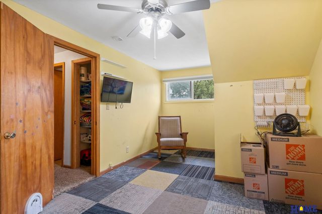 4225 Pioneers Boulevard, Lincoln, NE 68516
