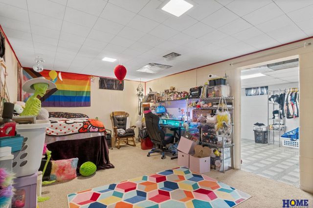 4225 Pioneers Boulevard, Lincoln, NE 68516