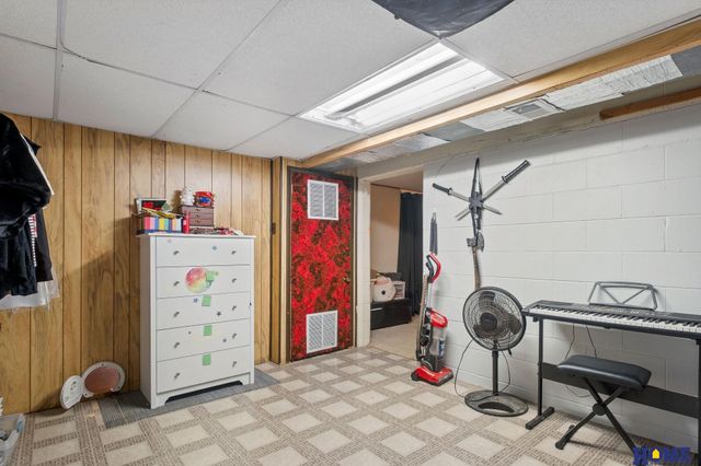 4225 Pioneers Boulevard, Lincoln, NE 68516