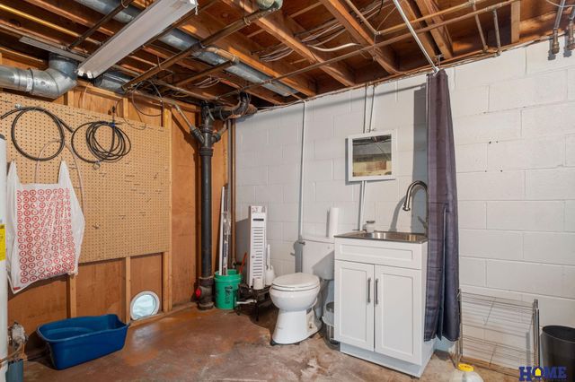 4225 Pioneers Boulevard, Lincoln, NE 68516