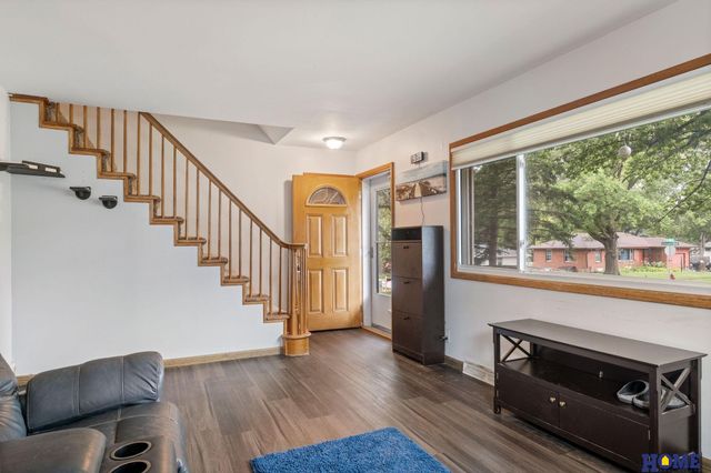 4225 Pioneers Boulevard, Lincoln, NE 68516