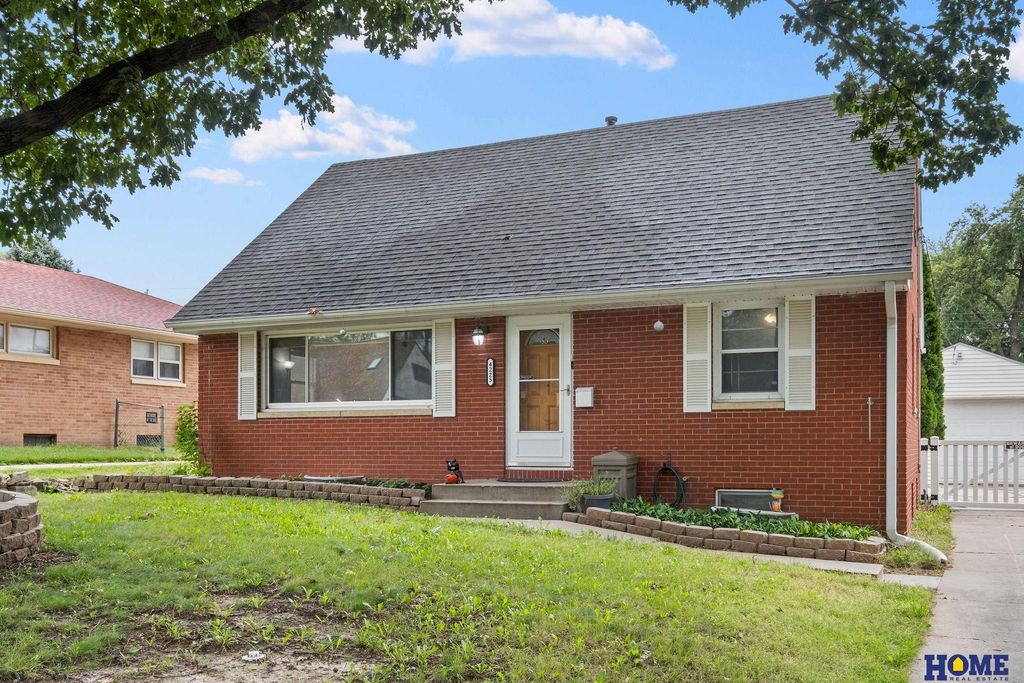 4225 Pioneers Boulevard, Lincoln, NE 68516