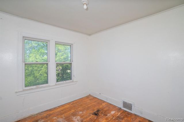9810 Chenlot Street, Detroit, MI 48204