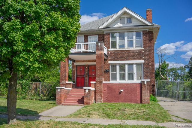 9810 Chenlot Street, Detroit, MI 48204