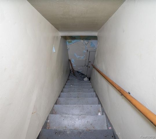 9810 Chenlot Street, Detroit, MI 48204