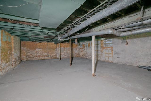 9810 Chenlot Street, Detroit, MI 48204
