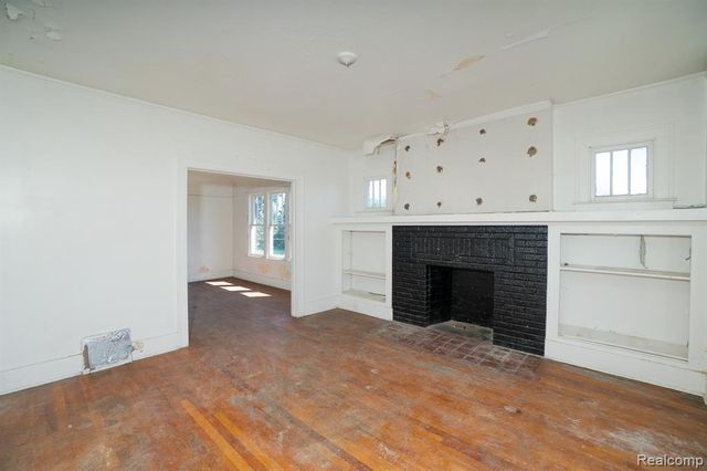 9810 Chenlot Street, Detroit, MI 48204