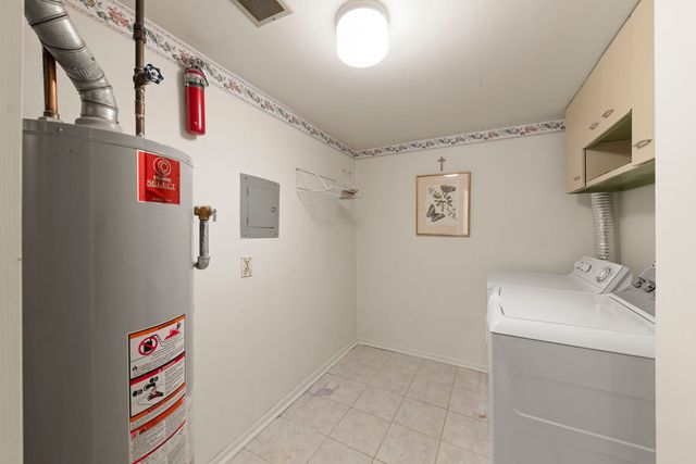 8704 Mobile Avenue 2C, Oak Lawn, IL 60453