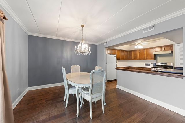 8704 Mobile Avenue 2C, Oak Lawn, IL 60453