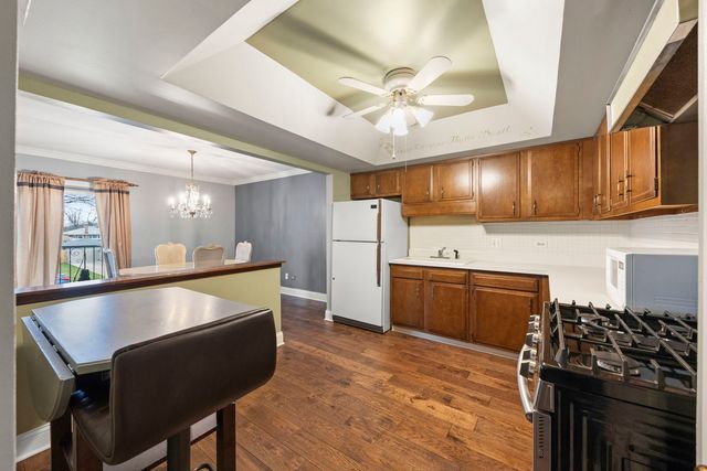 8704 Mobile Avenue 2C, Oak Lawn, IL 60453