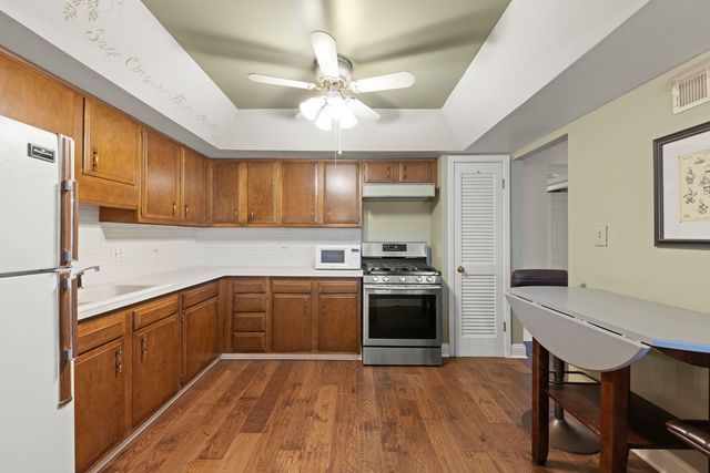 8704 Mobile Avenue 2C, Oak Lawn, IL 60453